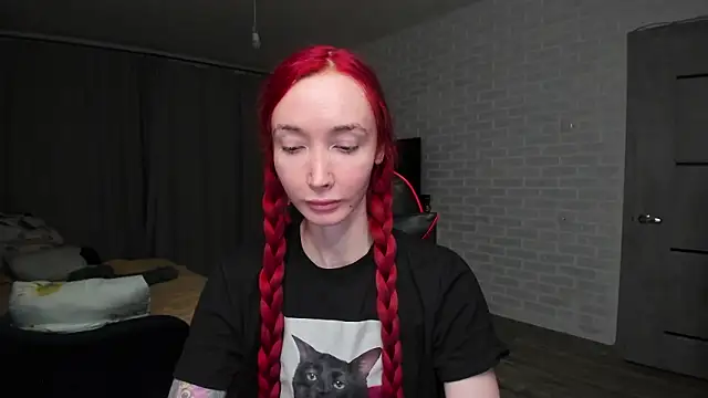 Snapshot of Roxy_Silver chatting on February 2026 02:50:01 PM Roxy Silver online show from February 2026 02:50:01 PM