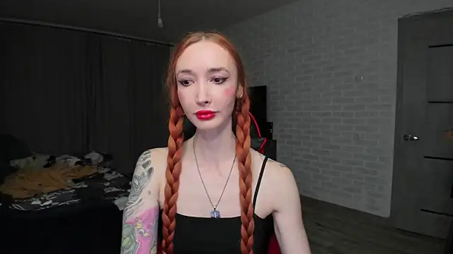 Roxy Silver online show from October 2025 07:14:01 PM