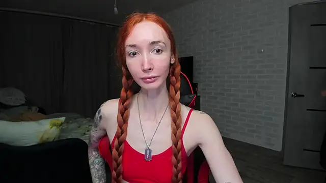 Roxy Silver online show from November 2025 04:12:01 PM