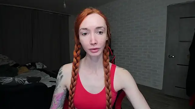 Roxy Silver online show from November 2025 04:51:02 PM