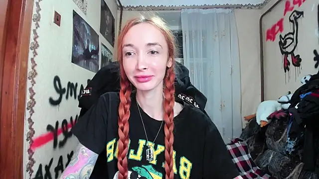 Roxy Silver online show from October 2025 04:52:01 PM