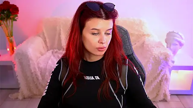 NicoleMun online show from April 2026 01:15:01 PM