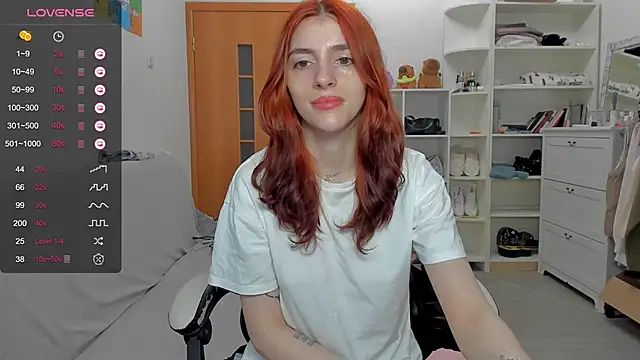 Snapshot of broosnica1 chatting on June 2026 08:00:02 AM broosnica1 online show from June 2026 08:00:02 AM