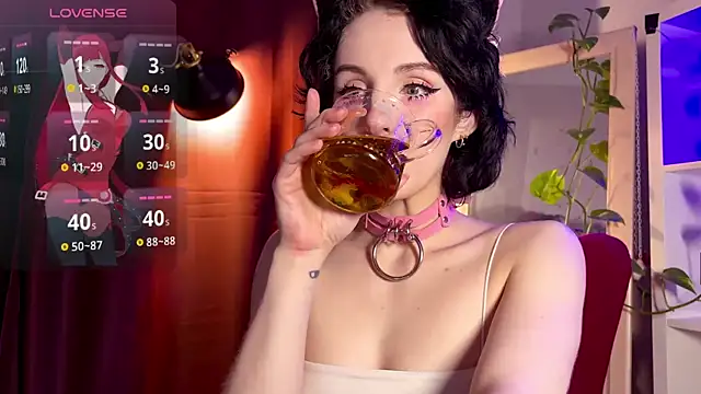 Snapshot of Alice_Succuby chatting on March 2025 07:05:01 PM Alice Succuby online show from March 2025 07:05:01 PM