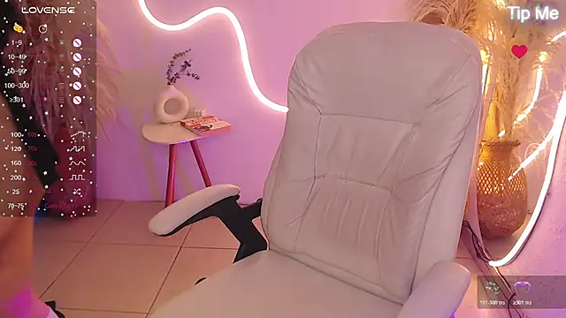 ViolettaHotLatin  online show from March 2026 12:11:01 PM