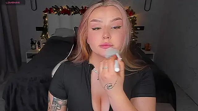 little m0use online show from January 2026 11:36:02 AM