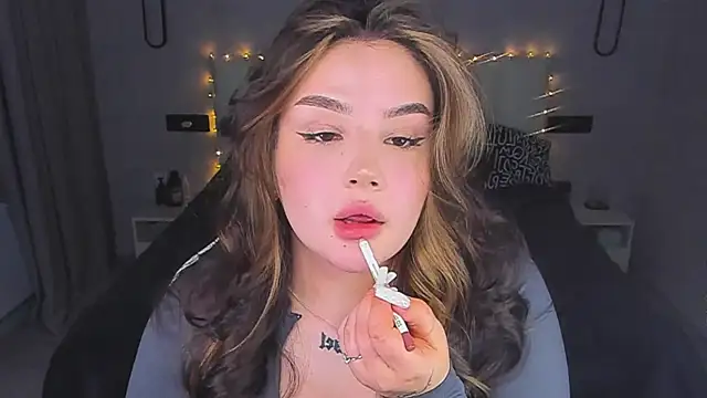 little m0use online show from April 2026 04:57:01 PM