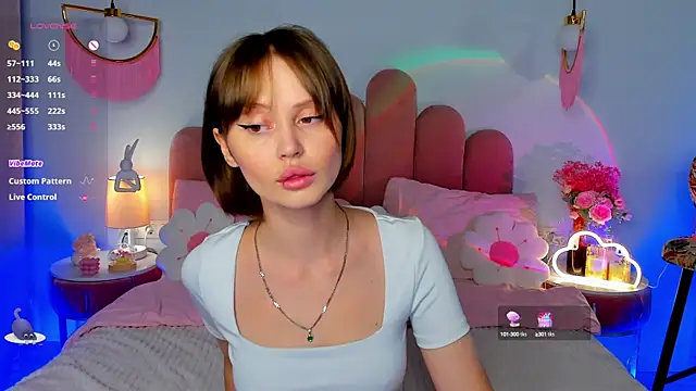 MaryLew online show from October 2025 06:14:01 AM