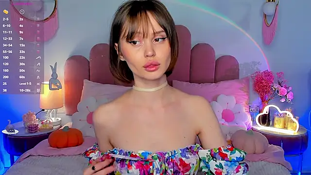 MaryLew online show from October 2025 05:22:01 AM