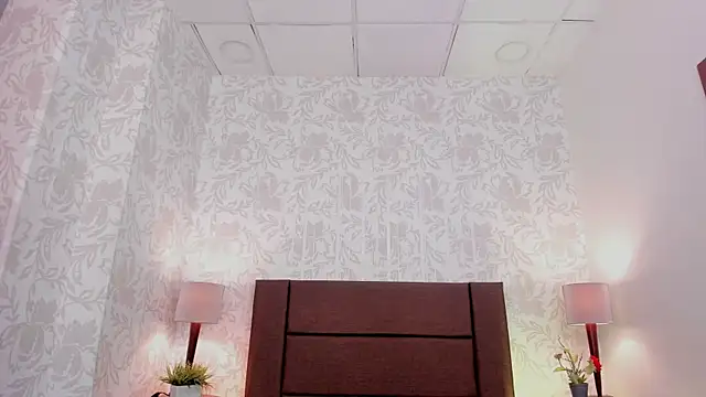 xenia golden online show from November 2025 01:37:02 PM