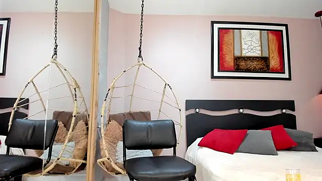  AlejaCruz  online show from February 2026 07:22:01 PM