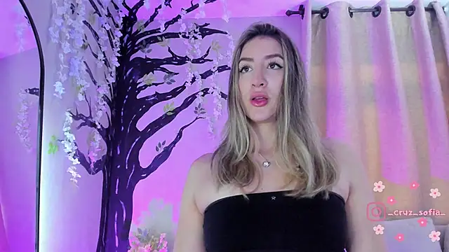  AlejaCruz  online show from January 2026 07:39:01 PM