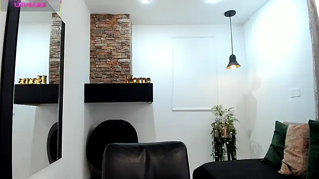 AlejaCruz  online show from September 2025 05:24:01 PM