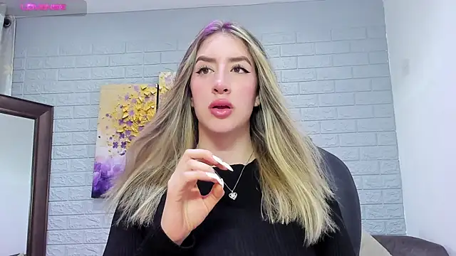  AlejaCruz  online show from December 2025 07:27:01 PM