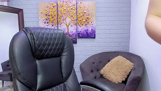  AlejaCruz  online show from November 2025 07:18:01 PM