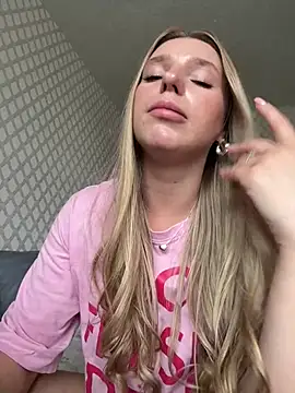 Snapshot of adel_secret chatting on July 2026 01:22:02 PM adel secret online show from July 2026 01:22:02 PM