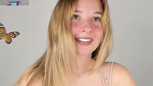 Sophy Bunny online show from December 2024 08:50:01 PM