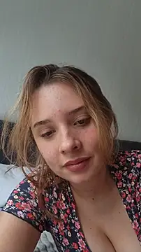 Sophy Bunny online show from November 2025 05:46:01 PM