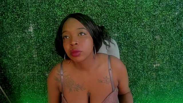 Snapshot of Charlotte__Brown_ chatting on October 2025 01:34:01 PM Charlotte Brown online show from October 2025 01:34:01 PM