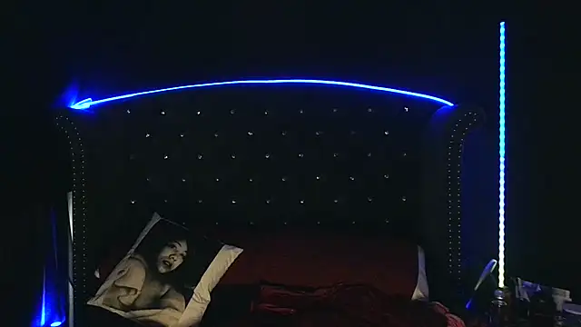 Snapshot of msyvette1970@xh chatting on February 2025 03:39:02 PM msyvette1970xh online show from February 2025 03:39:02 PM