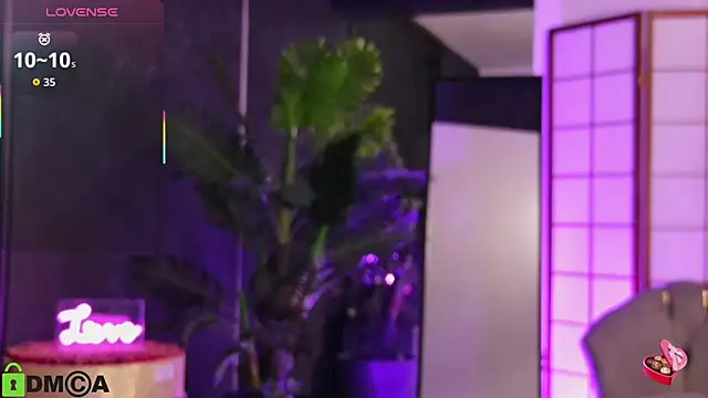 OliviaHawn online show from November 2025 09:04:01 PM