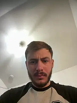 Julian128 online show from March 2025 09:49:01 PM