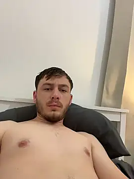 Julian128 online show from November 2025 10:35:01 PM