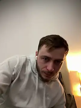 Julian128 online show from March 2025 10:10:01 PM