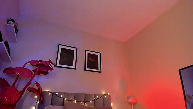 Violetta Nur online show from February 2026 09:25:01 PM