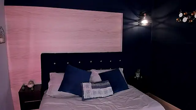 Violetta Nur online show from June 2026 05:43:01 PM