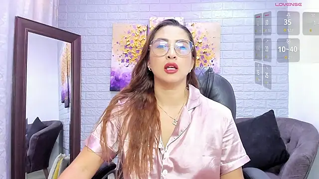  LaraMom  online show from March 2026 07:40:02 PM