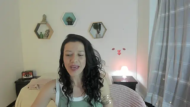Snapshot of Paloma_victory chatting on May 2026 09:43:02 PM Paloma victory online show from May 2026 09:43:02 PM