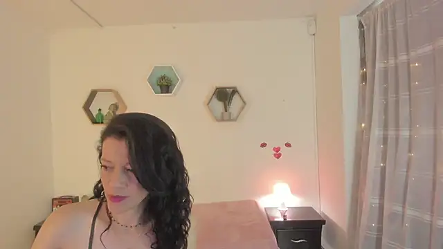 Snapshot of Paloma_victory chatting on May 2026 03:17:01 PM Paloma victory online show from May 2026 03:17:01 PM