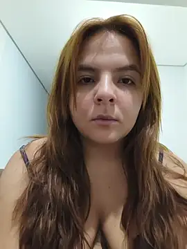 Snapshot of Bruninha_Hot10 chatting on August 2026 06:23:01 AM Bruninha Hot10 online show from August 2026 06:23:01 AM