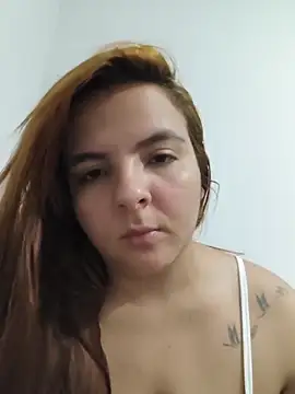 Snapshot of Bruninha_Hot10 chatting on June 2026 12:04:01 AM Bruninha Hot10 online show from June 2026 12:04:01 AM