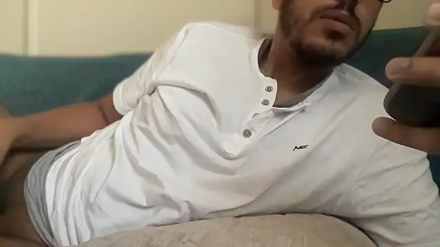 Mooka69 online show from December 2025 01:21:02 PM