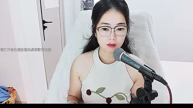 Snapshot of Floor_oo chatting on July 2026 07:20:01 AM Floor oo online show from July 2026 07:20:01 AM