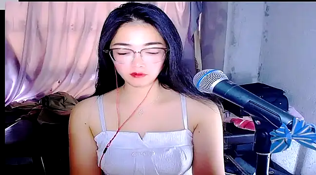 Snapshot of Floor_oo chatting on February 2025 04:46:02 AM Floor oo online show from February 2025 04:46:02 AM