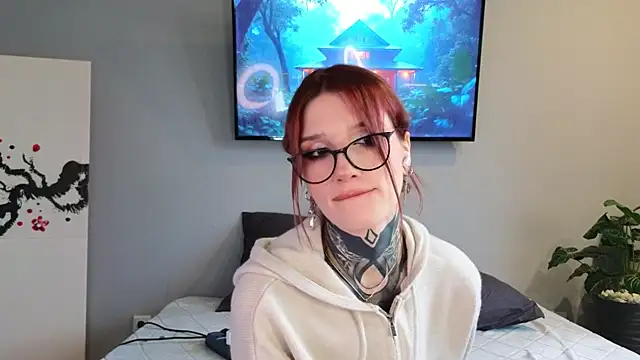 Snapshot of SophieInkk chatting on November 2025 08:07:01 AM SophieInkk online show from November 2025 08:07:01 AM