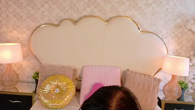 MayraVegas online show from May 2026 01:51:02 PM