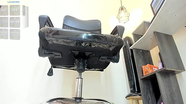 Snapshot of victoria_Christie chatting on November 2025 10:31:01 AM victoria Christie online show from November 2025 10:31:01 AM