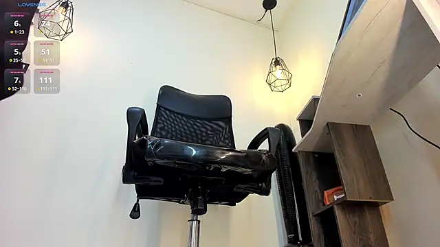 Snapshot of victoria_Christie chatting on September 2025 10:10:01 AM victoria Christie online show from September 2025 10:10:01 AM