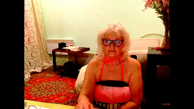 Snapshot of Natali7634 chatting on June 2026 07:19:02 PM Natali7634 online show from June 2026 07:19:02 PM