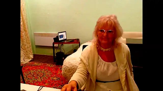 Natali7634 online show from October 2025 03:44:01 AM