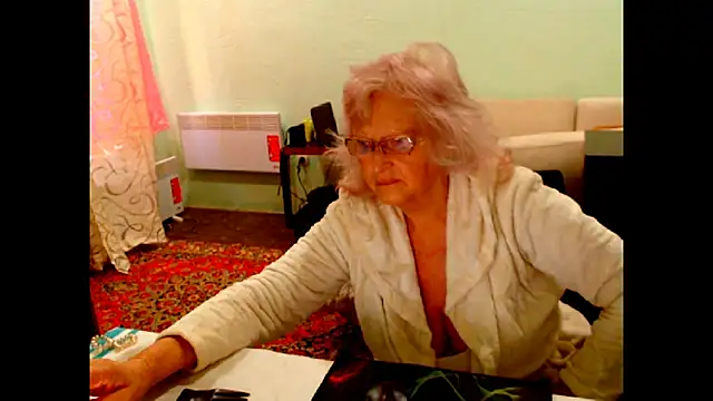 Snapshot of Natali7634 chatting on October 2025 06:12:01 AM Natali7634 online show from October 2025 06:12:01 AM