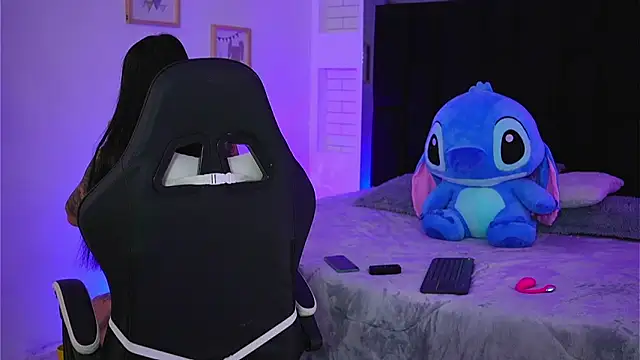 Marianamonroe  online show from April 2026 11:38:02 AM