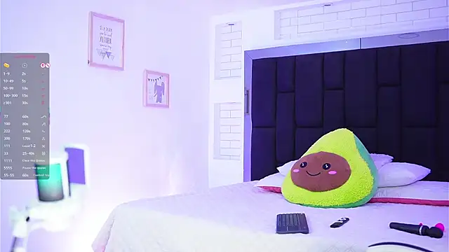 Marianamonroe  online show from November 2025 06:56:01 PM