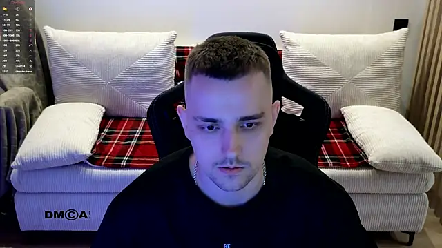 Larstar01 online show from February 2026 10:53:02 PM