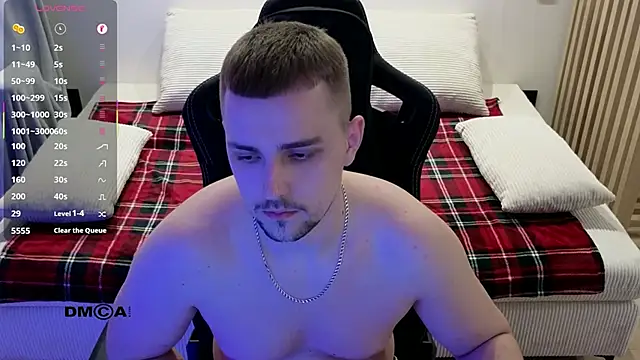 Larstar01 online show from March 2026 08:40:01 PM