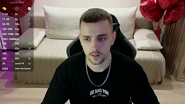 Larstar01 online show from November 2025 09:07:01 PM